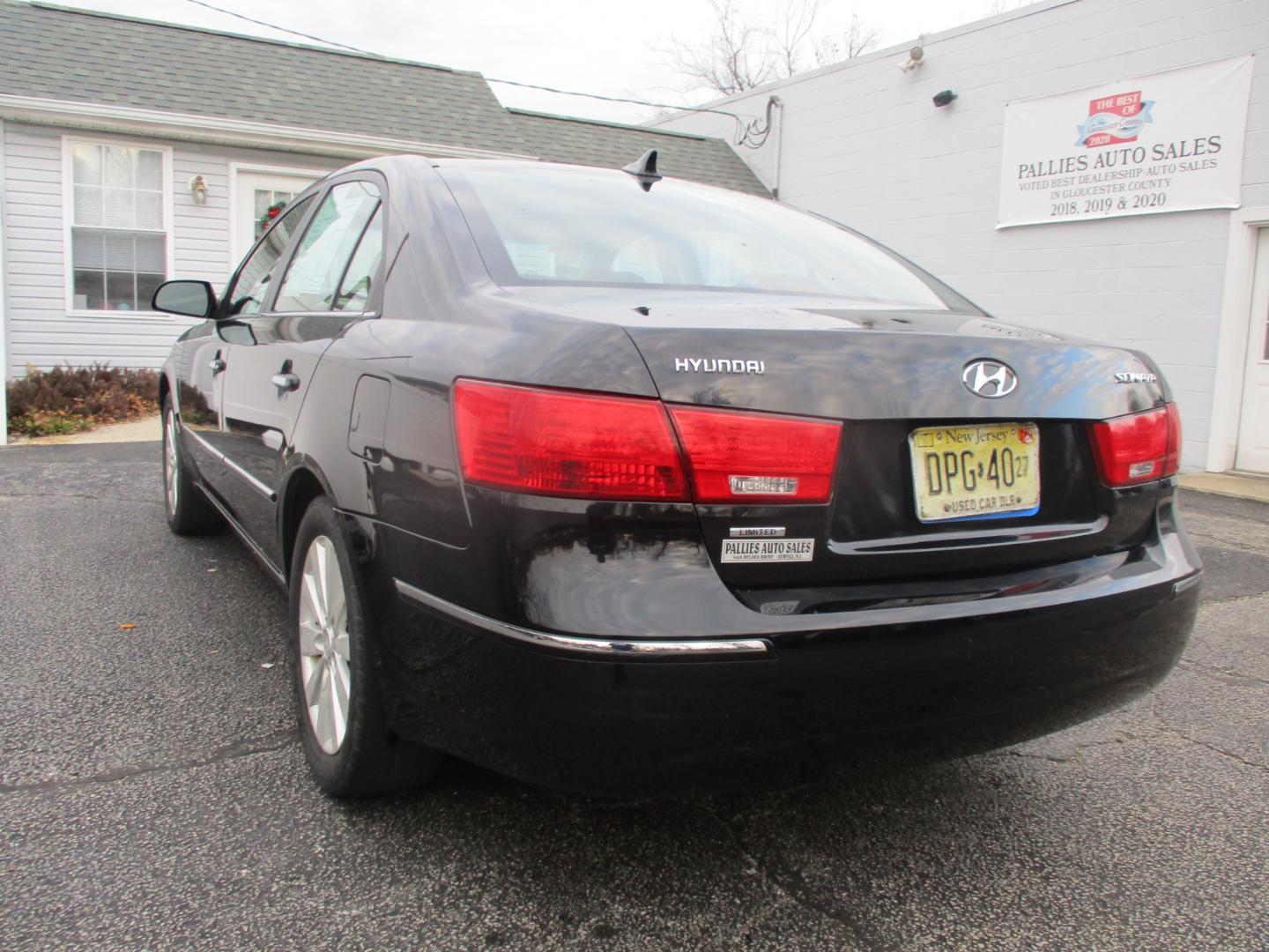 2010 BLACK Hyundai Sonata (5NPEU4AC7AH) , AUTOMATIC transmission, located at 540a Delsea Drive, Sewell, NJ, 08080, (856) 589-6888, 39.752560, -75.111206 - Photo#4